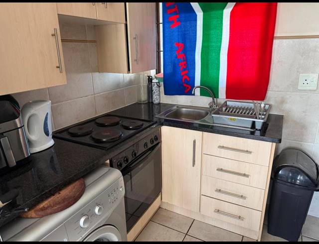 1 BEDROOM APARTMENT FOR SALE IN SUMMERFIELDS ESTATE